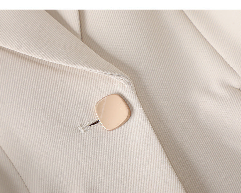 DiSandro Clothing: Women's Slim Fit Blazer