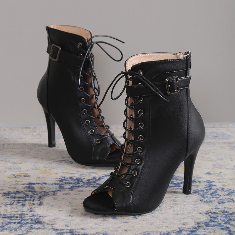The Arlynn Line: The Signature #4