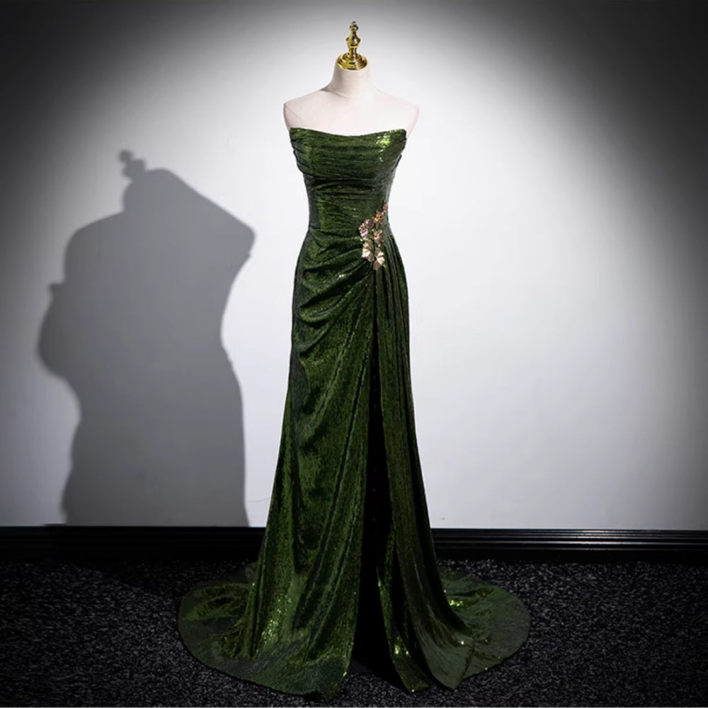 Haute Essence Couture: Emerald Reverie – Emerald Green